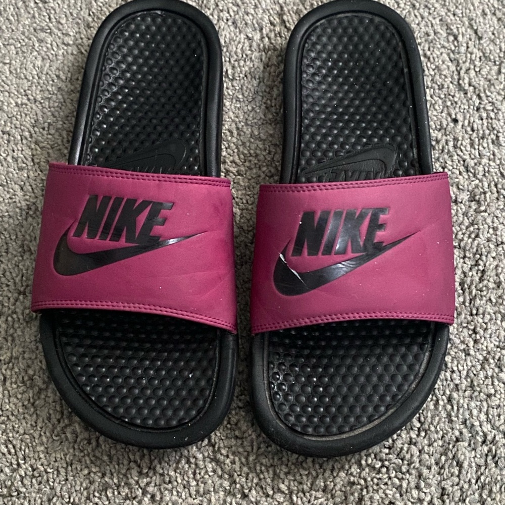 Nike slides
